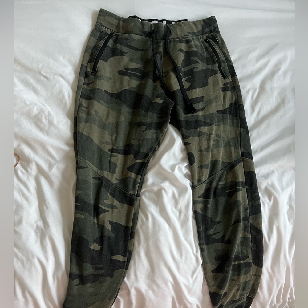 mens hollister sweats